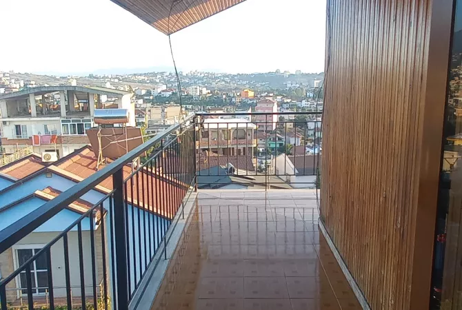 Shtepi me qera 2+1 ne Tirane - 40,000 Leke