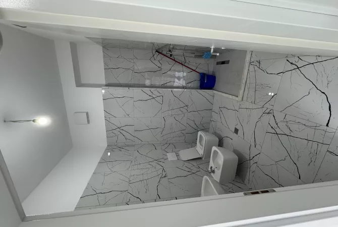 Ambient biznesi me qera 3+1 ne Tirane - 58,000 Leke