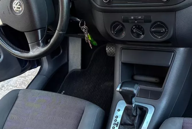 Makina ne shitje ne Korce - 5,500 Euro