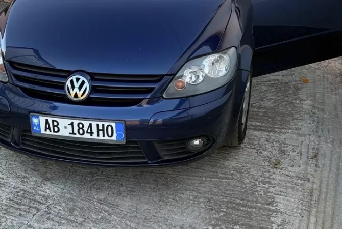 Makina ne shitje ne Korce, Volkswagen, 2007 Diesel,Kambio Automatik Pagesa 5,500  Euro.