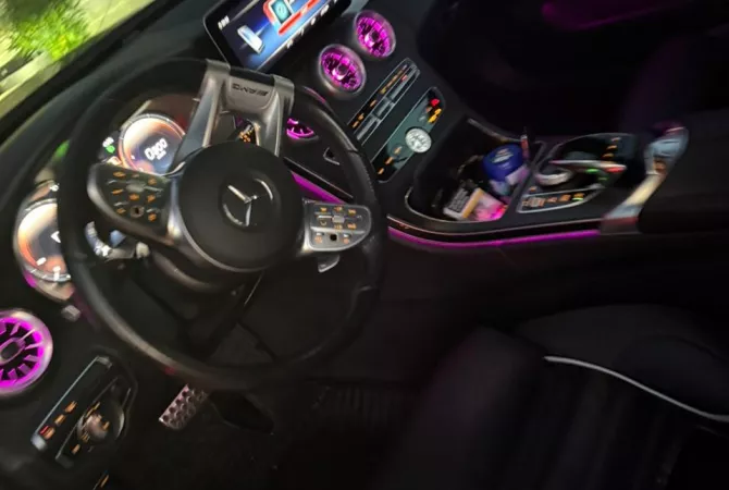 Makina ne shitje ne Tirane, Mercedes-Benz, 2020 Benzine,Kambio Automatik Pagesa 32,000  Euro.