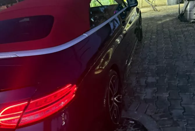 Makina ne shitje ne Tirane, Mercedes-Benz, 2020 Benzine,Kambio Automatik Pagesa 32,000  Euro.