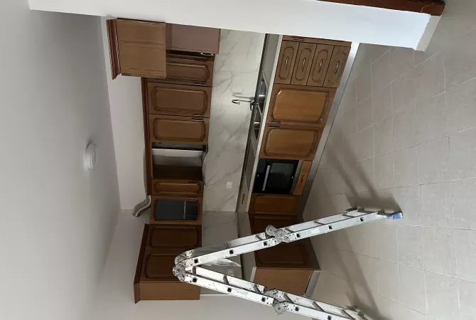 Shtepi me qera 3+1 ne Tirane - 40,000 Leke