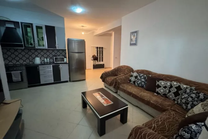 Shtepi me qera 2+1 ne Tirane - 45,000 Leke