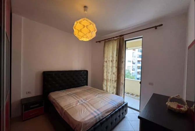 Shtepi me qera 2+1 ne Tirane - 45,000 Leke