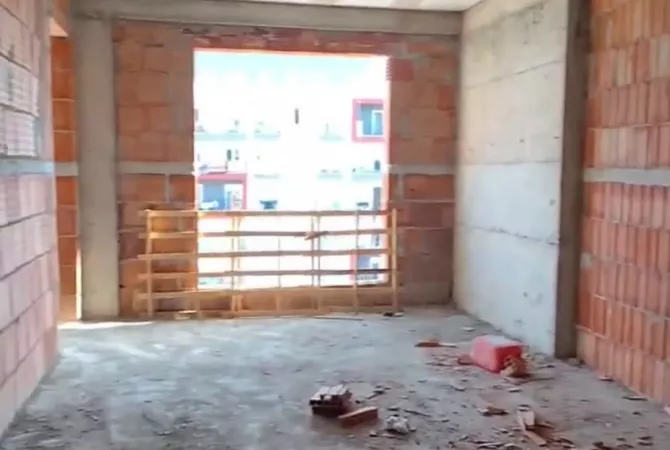 Shtepi ne shitje 2+1 ne Tirane - 70,000 Euro