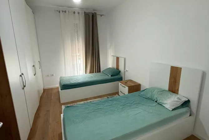 Shtepi me qera 2+1 ne Tirane - 800 Euro