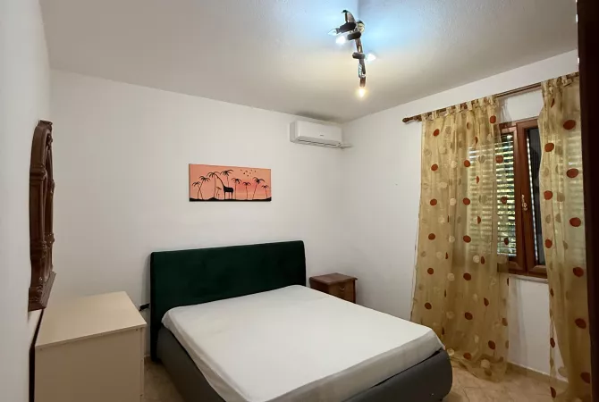 Shtepi me qera Apartament ne Tirane, 2+1, Mobilimi E mobiluar, Pagesa 60,000  Leke.