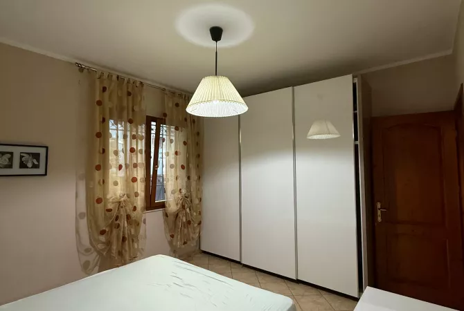Shtepi me qera 2+1 ne Tirane - 60,000 Leke