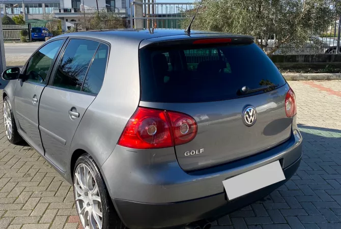 Cars for sale in Berat, Volkswagen, 2006 gasoline-gas,Kambio Manual Payment 3,800  Euro.