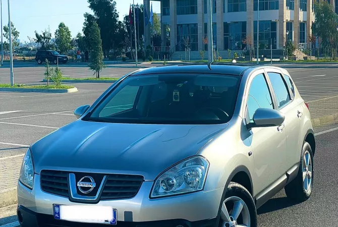 Cars for sale in Durres - 6,800 Euro