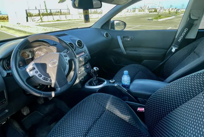 Cars for sale in Durres, Nissan, 2007 gasoline-gas,Kambio Manual Payment 6,800  Euro.