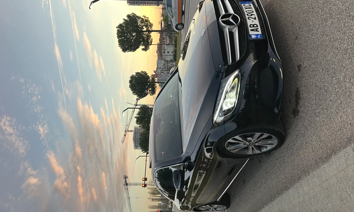 Cars for sale in Tirana, Mercedes-Benz, 2017 Diesel,Kambio Automatik Payment 14,000  Euro.