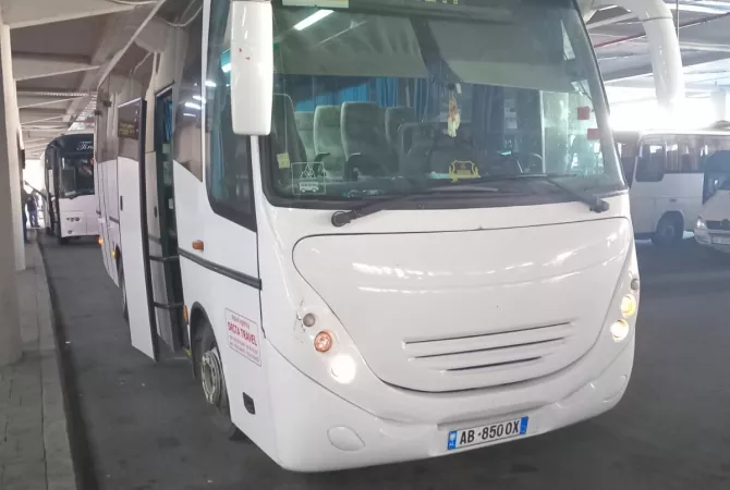 Makina ne shitje ne Tirane - 20,000 Euro