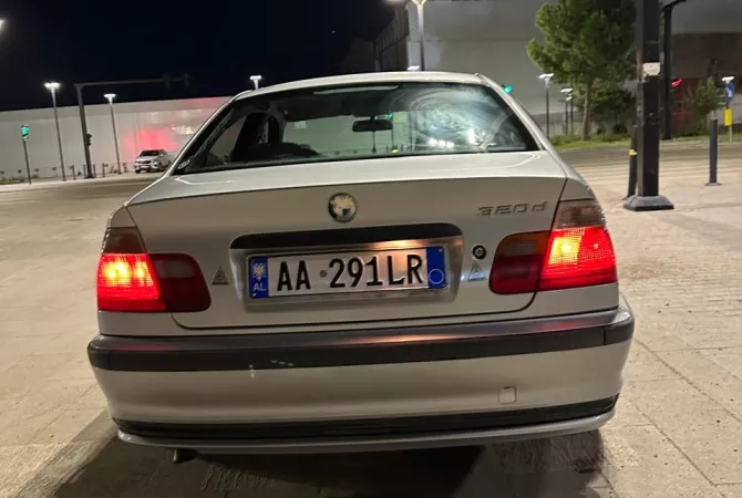 Makina ne shitje ne Tirane - 2,000 Euro
