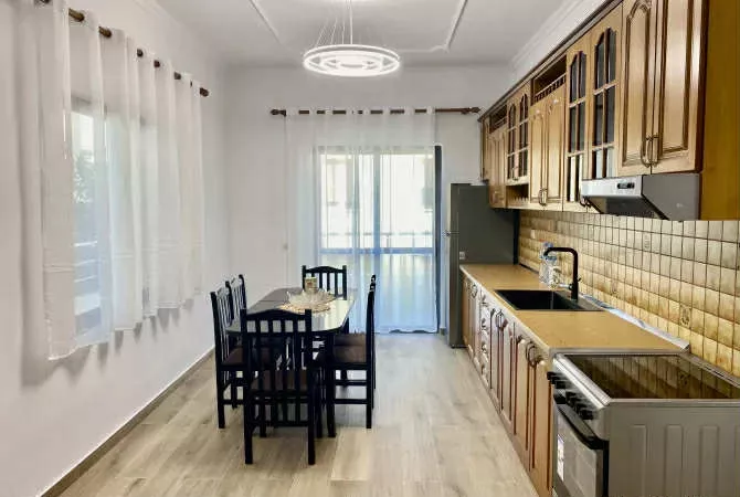 Shtepi me qera 2+1 ne Tirane - 45,000 Leke