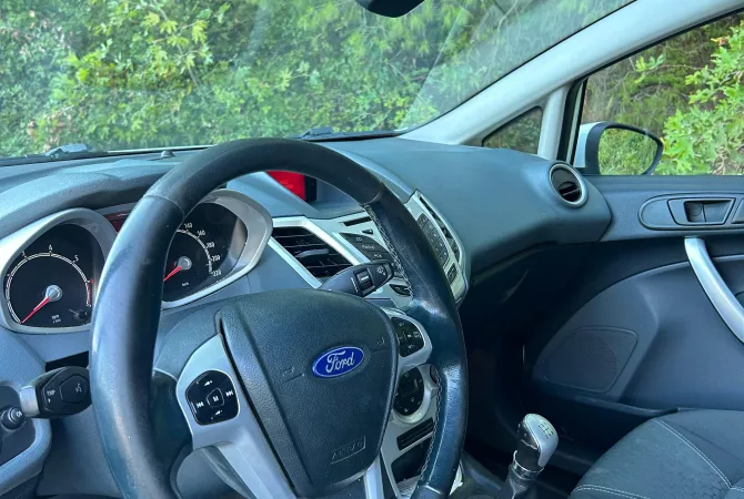 Cars for sale in Elbasan, Ford, 2010 gasoline-gas,Kambio Manual Payment 3,599  Euro.