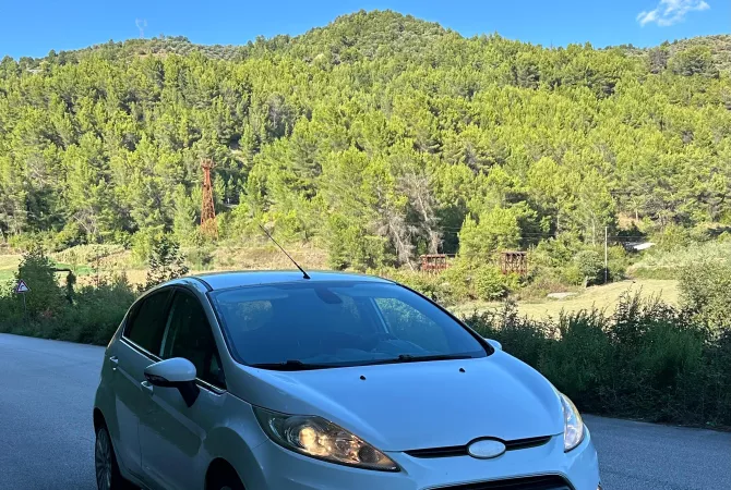 Makina ne shitje ne Elbasan - 3,599 Euro