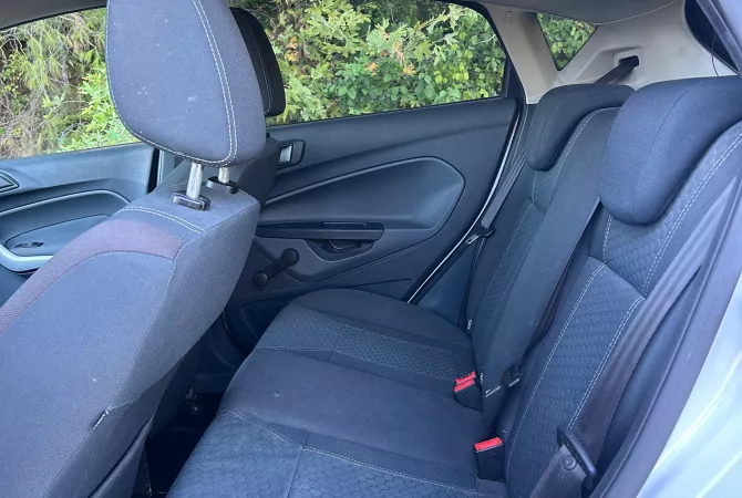 Cars for sale in Elbasan, Ford, 2010 gasoline-gas,Kambio Manual Payment 3,599  Euro.