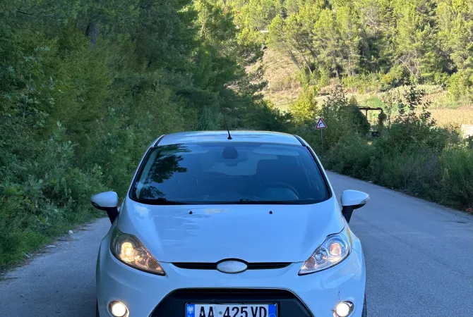 Makina ne shitje ne Elbasan - 3,599 Euro