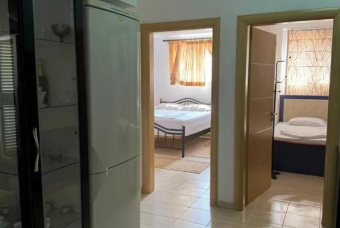 Shtepi me qera 3+1 ne Tirane - 75,000 Leke