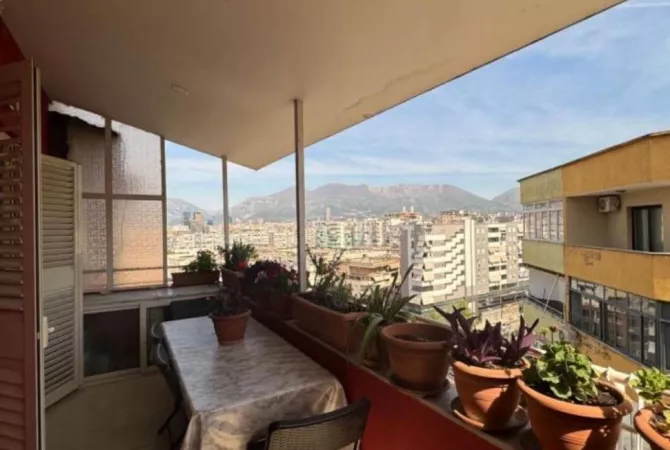 Shtepi me qera Apartament ne Tirane, 3+1, Mobilimi E mobiluar, Pagesa 75,000  Leke.