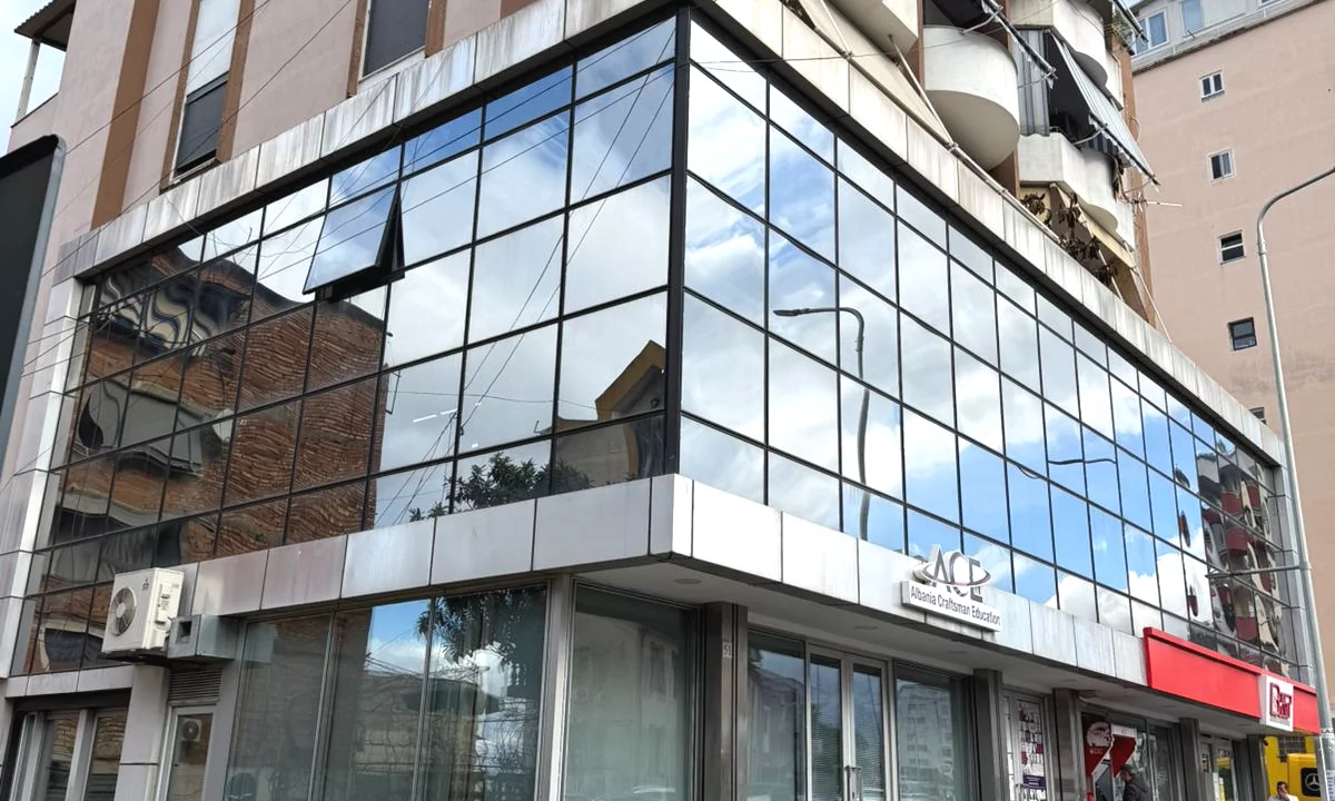 Ambient Biznesi per Qira ne Kinostudio🏢 