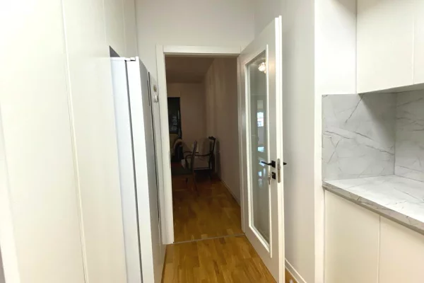 Shtepi me qera 2+1 ne Tirane - 2,500 Euro