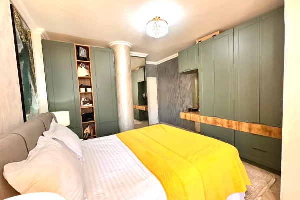 Shtepi ne shitje Apartament ne Tirane, 2+1, Mobilimi E mobiluar, Pagesa 210,000  Euro.