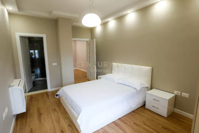 Shtepi me qera 2+1 ne Tirane - 1,200 Euro