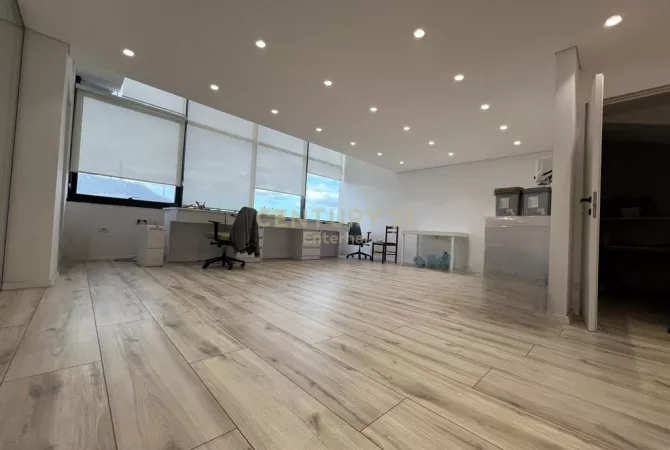 Ambient biznesi me qera 1+1 ne Tirane - 1,500 Euro