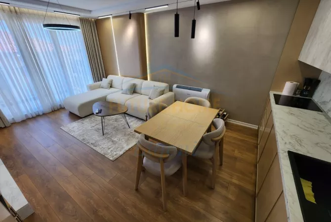 Shtepi me qera Apartament ne Tirane, 2+1, Mobilimi E mobiluar, Pagesa 700  Euro.
