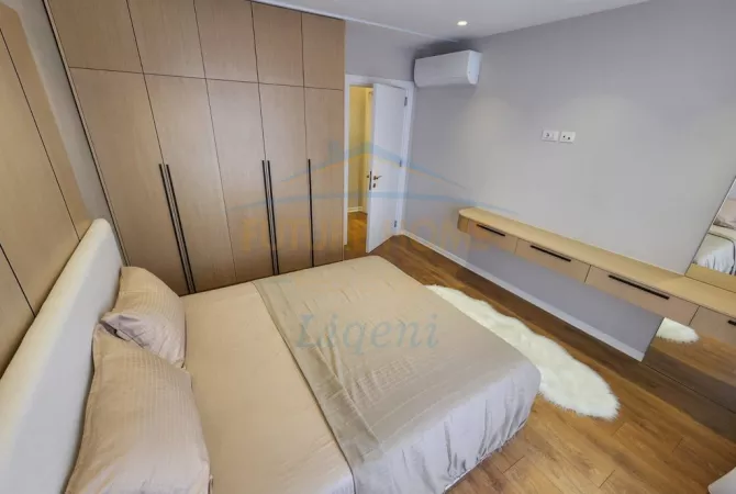 Shtepi me qera Apartament ne Tirane, 2+1, Mobilimi E mobiluar, Pagesa 700  Euro.