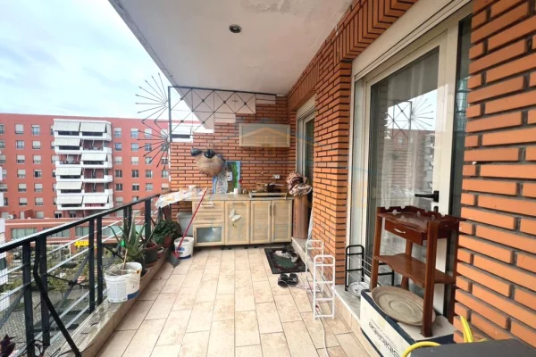 Shtepi me qera 2+1 ne Tirane - 726 Euro