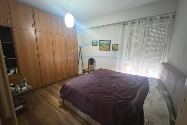 Shtepi me qera Apartament ne Tirane, 2+1, Mobilimi E mobiluar, Pagesa 726  Euro.