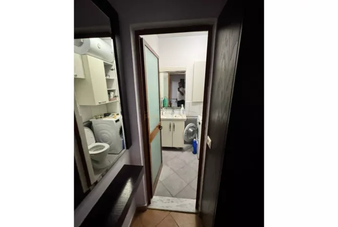 Shtepi ne shitje Apartament ne Tirane, 2+1, Mobilimi E mobiluar, Pagesa 140,000  Euro.