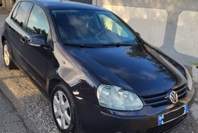 Makina ne shitje ne Durres - 2,900 Euro