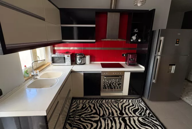 Shtepi me qera Apartament ne Tirane, 2+1, Mobilimi E mobiluar, Pagesa 60,000  Leke.