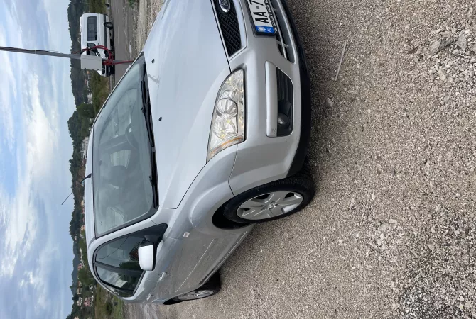 Makina ne shitje ne Tirane - 2,500 Euro
