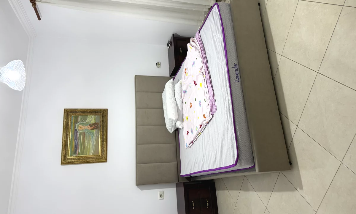 Shtepi me qera Apartament ne Tirane, 2+1, Mobilimi E mobiluar, Pagesa 45,000  Leke.