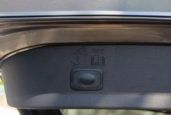 Cars for sale in Tirana, Ford, 2013 Diesel,Kambio Automatik Payment 10,500  Euro.