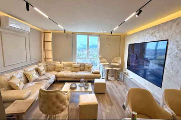 House for Sale 2+1 in Tirana - 25,300,000 Leke