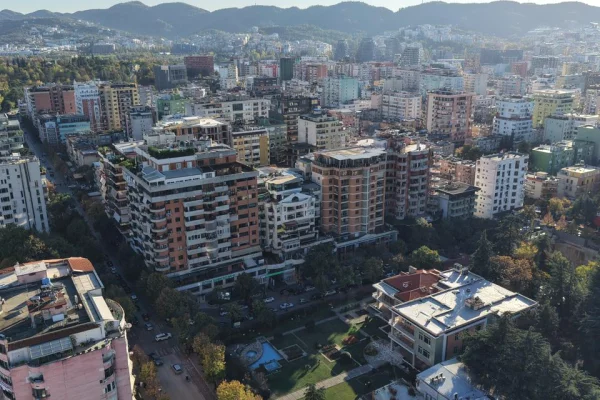 Business Property for Rent 1+1 in Tirana - 14,000 Euro