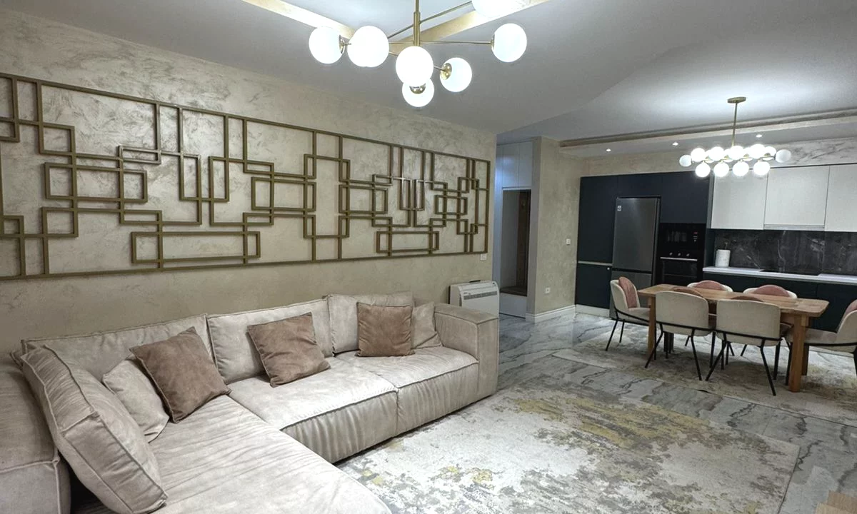 Shtepi ne shitje Apartament ne Tirane, 2+1, Mobilimi E mobiluar, Pagesa 410,000  Euro.