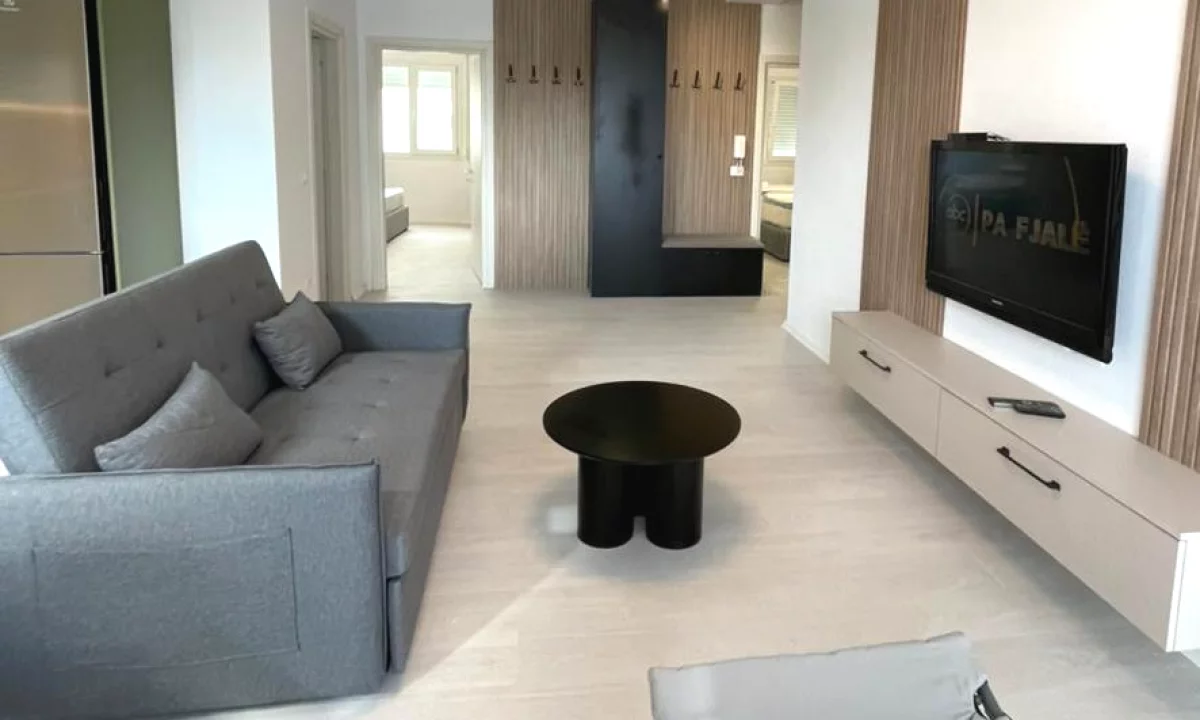 Shtepi me qera Apartament ne Tirane, 2+1, Mobilimi E mobiluar, Pagesa 700  Euro.