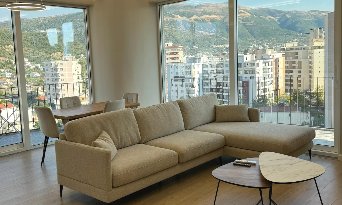 Shtepi ne shitje Apartament ne Vlore, 2+1, Mobilimi E mobiluar, Pagesa 280,000  Euro.