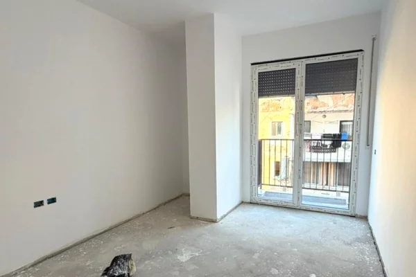 🔥 Shitet apartament 2+1   Ali Demi, Tregu Elektrik