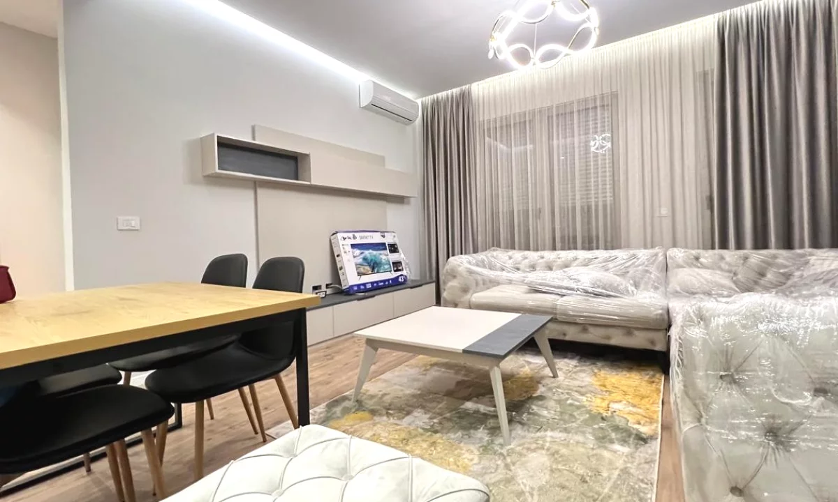 Shtepi me qera Apartament ne Tirane, 1+1, Mobilimi E mobiluar, Pagesa 80,000  Leke.