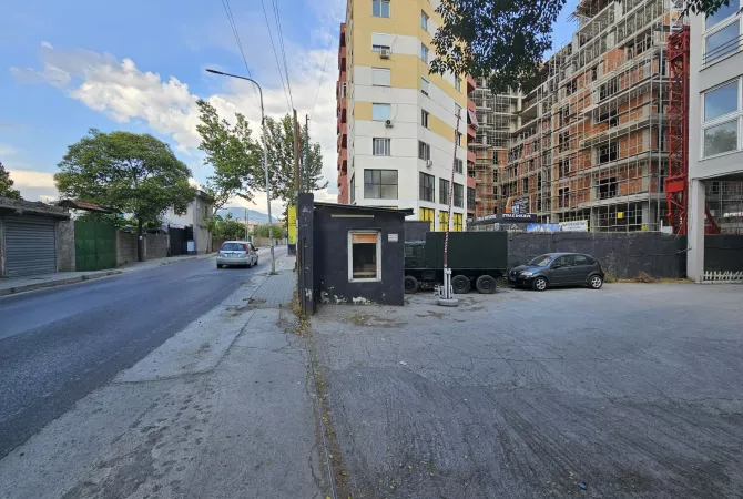 🏢 Objekt Multifunksional per Qira – Ideale per Prodhim, Magazine apo Aktivitet Komercial!