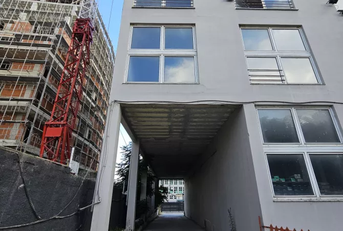 🏢 Objekt Multifunksional per Qira – Ideale per Prodhim, Magazine apo Aktivitet Komercial!